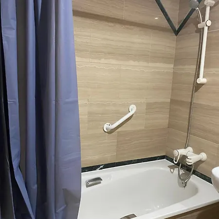 Apartamento Seafront In With Pool And Garage *