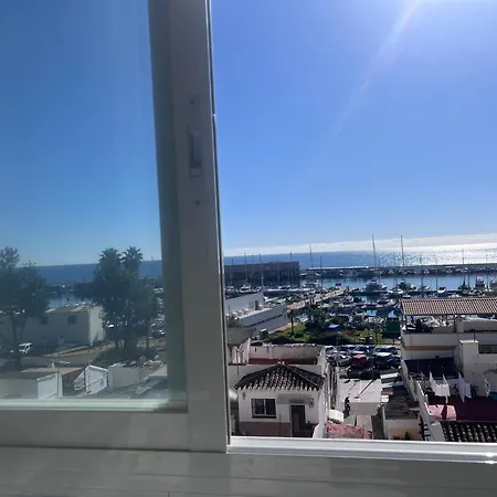 Seafront In With Pool And Garage ماربيا